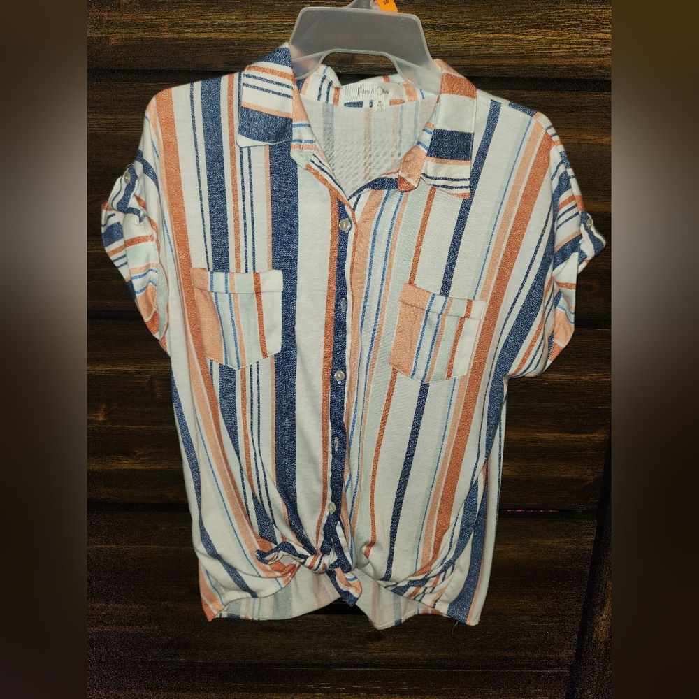 Short sleeve casual top